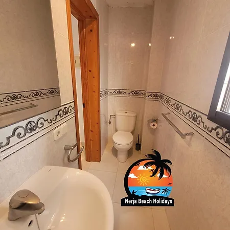Spacious 2 Bed, 2 Bath In Capistrano Playa, Apartment Nerja
